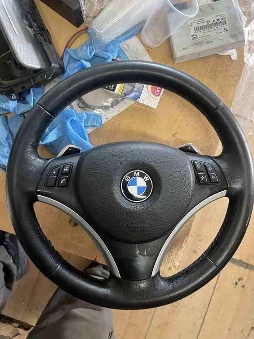 Спортен волан с пера бмв bmw e9x e8x