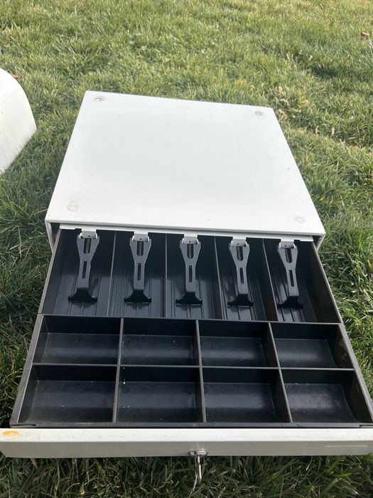 Денежный яшик, касса