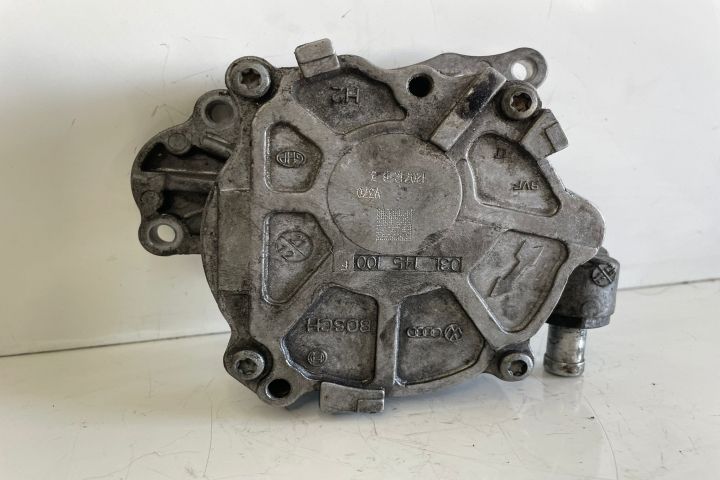 Pompa vacuum 03L145100 Volkswagen VW Transporter T5 seria