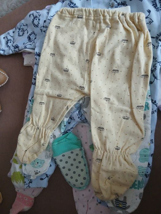 Продается пакет вещей для новорожденных