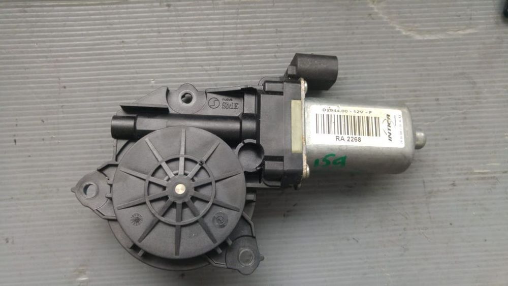 Motoras macara usa stanga spate alfa romeo 159 d294400