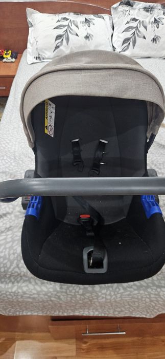 Scaun auto pentru  bebeluș
