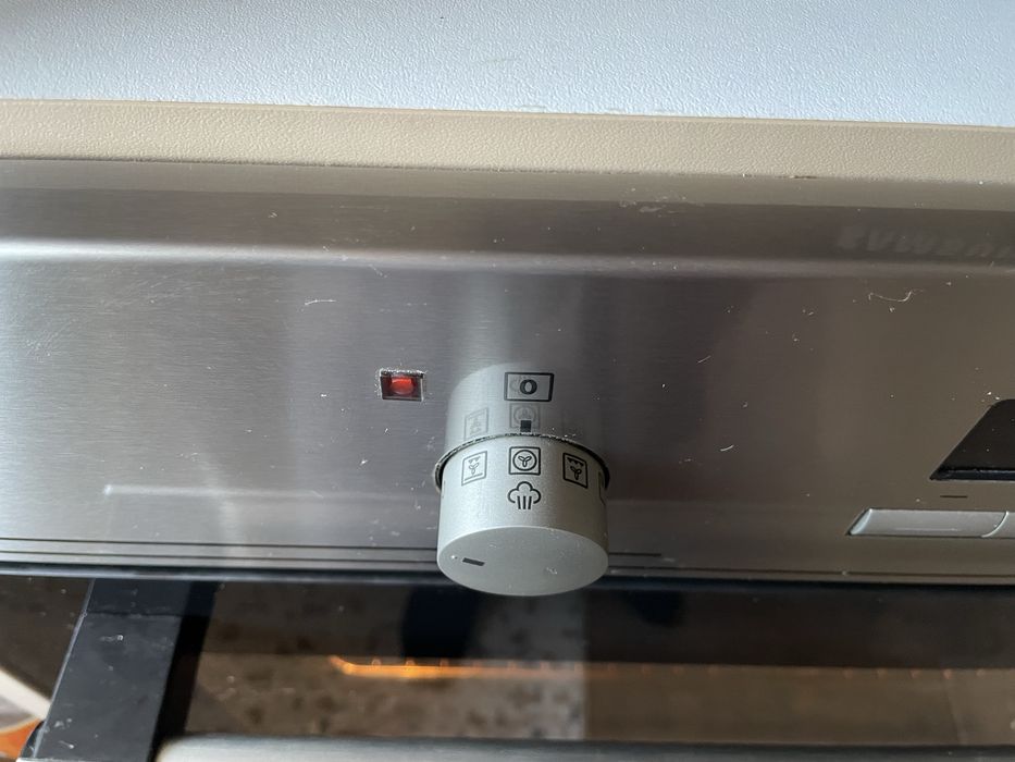 Фурна за вграждане Електролукс