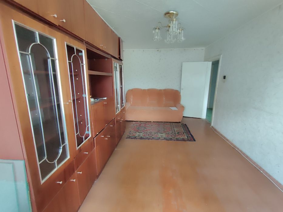 Продается 3-комн (4-23, 1 эт)