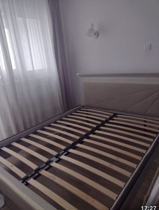 Pat cu saltea utilizat de 2 ani 160x200 cm
