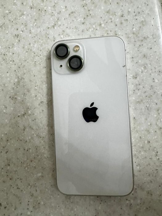 iPhone 13 128 гб белого цвета