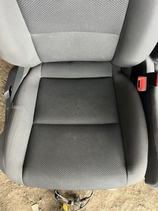 Салон VW TOURAN 2010-15год ляв Туран 2 подгрев 7 места ном 269