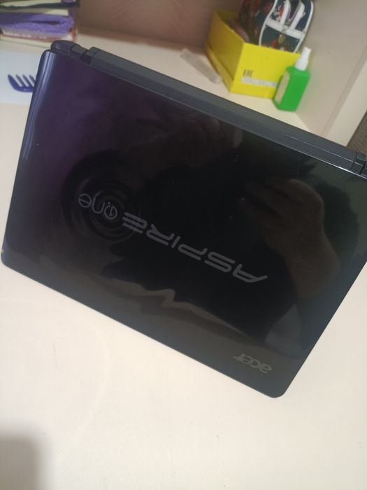Срочна продаётся ноутбук aser