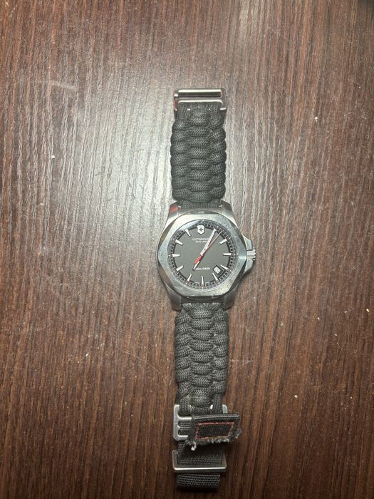 Victorinox  Swiss Army часы оригинал