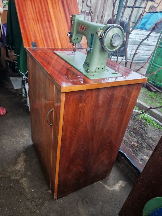 Masina de cusur ERIKA