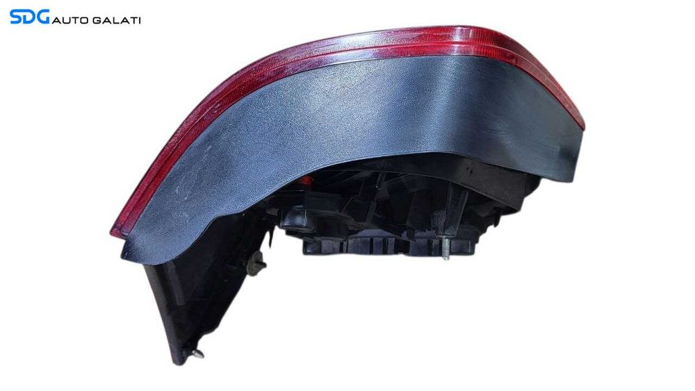 Stop Tripla Lampa Dreapta Volkswagen Golf 4 Hatchback Scurt 1998 - 2005 Cod 1J6945112T [L7946]