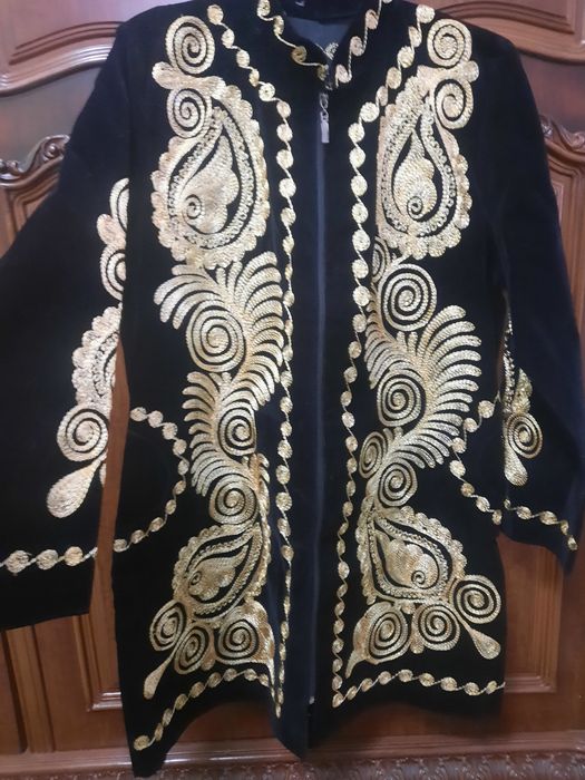 Popurli uzun kastyum yangi