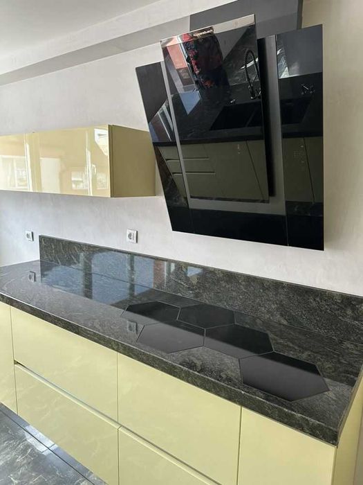 Продава се Многостаен апартамент в Пловдив, Съдийски - 200 кв.м за 918 €/кв.м - Снимка #2