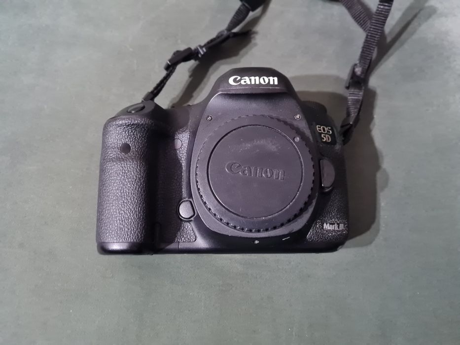 Canon EOS 5D Mark III + Cadou