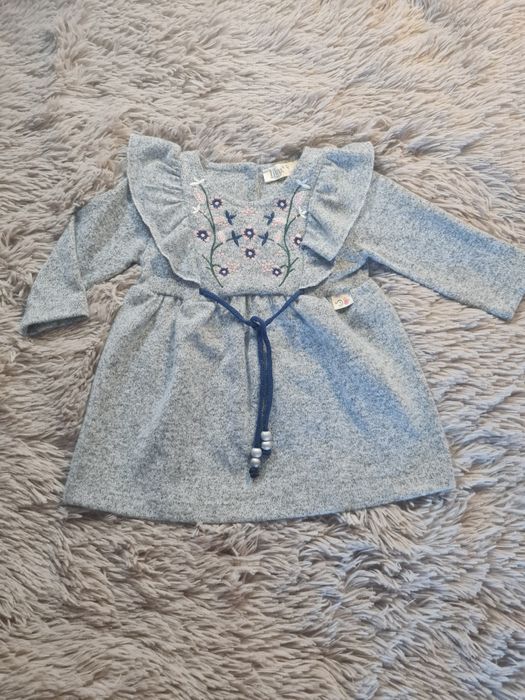 Продам Платье на девочку 6-9мес.