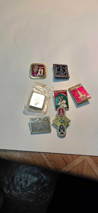 Продавам лот значки от бившия СССР