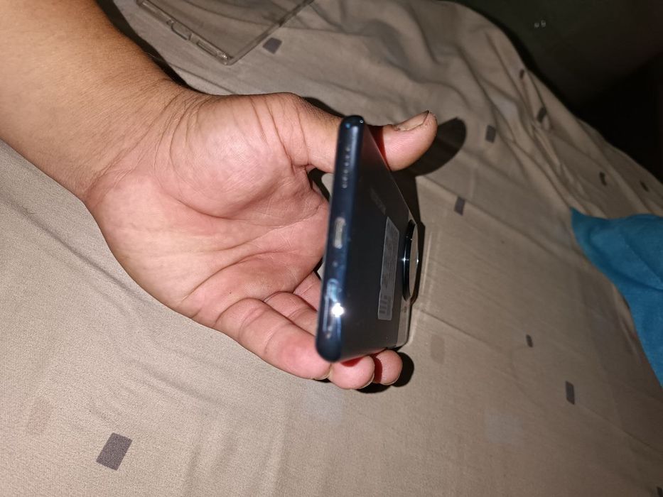 Телефон сатилад 100.000 мг тенге