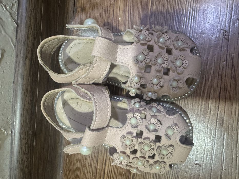 Сандали для девочки