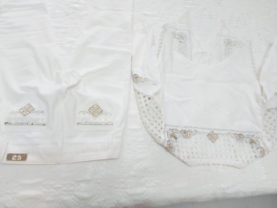 Продаю троечку новая