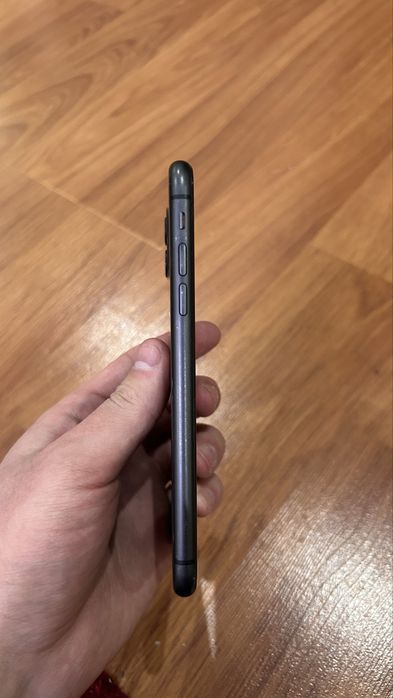 Iphone 11/128gb и apple whatch 7 series