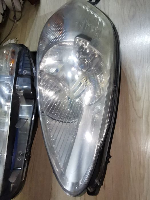 Faruri Fiat Grande Punto