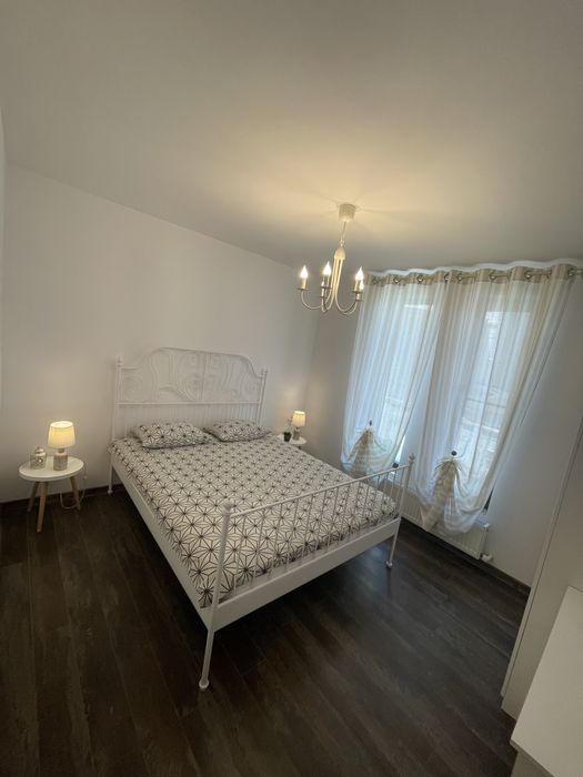 Inchiriez apartament