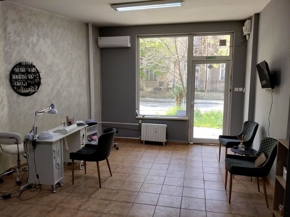 Дава се под наем Офис в Плевен, Идеален център - 36 кв.м за 239.19 € - Снимка #4