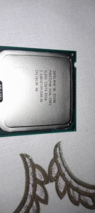 Intel Pentium Dual-Core E5300.
