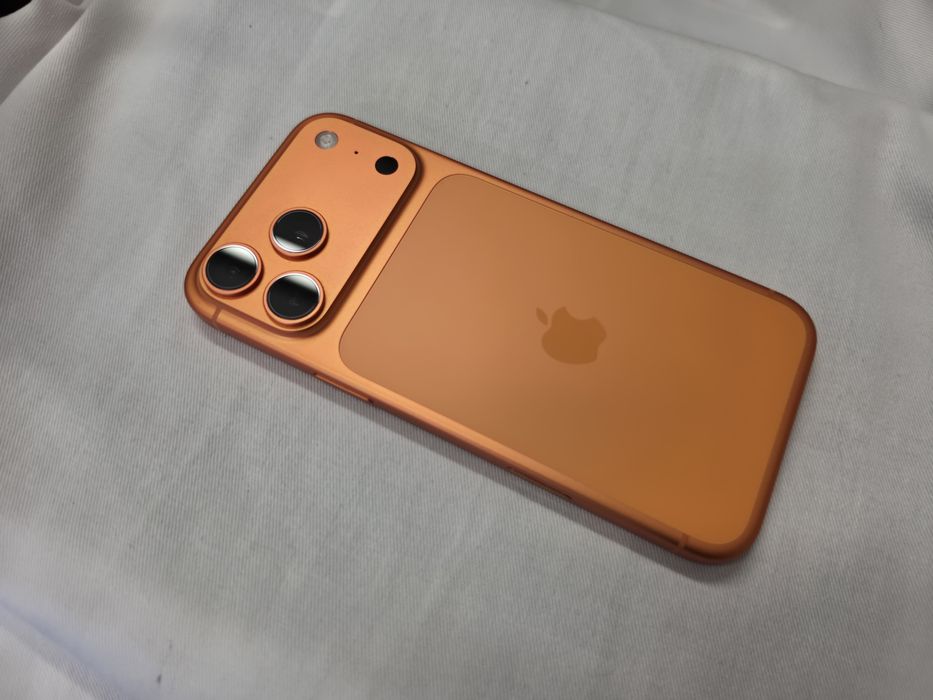 iPhone 17 Pro Max 256 GB Orange – impecabil, 99% baterie