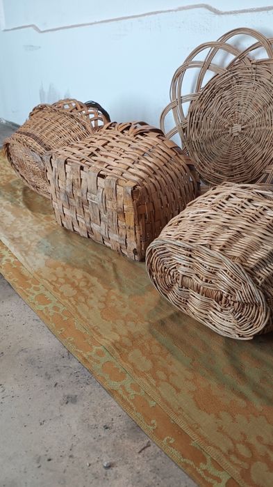 Продавам плетени кошници от старо време