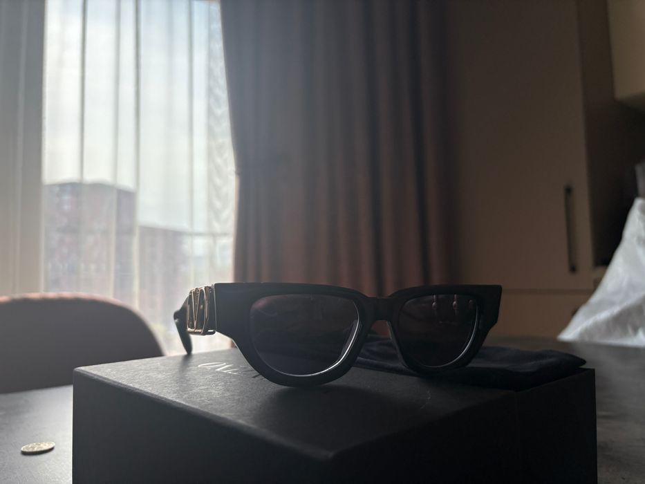 Valentino истински слънчеви очила