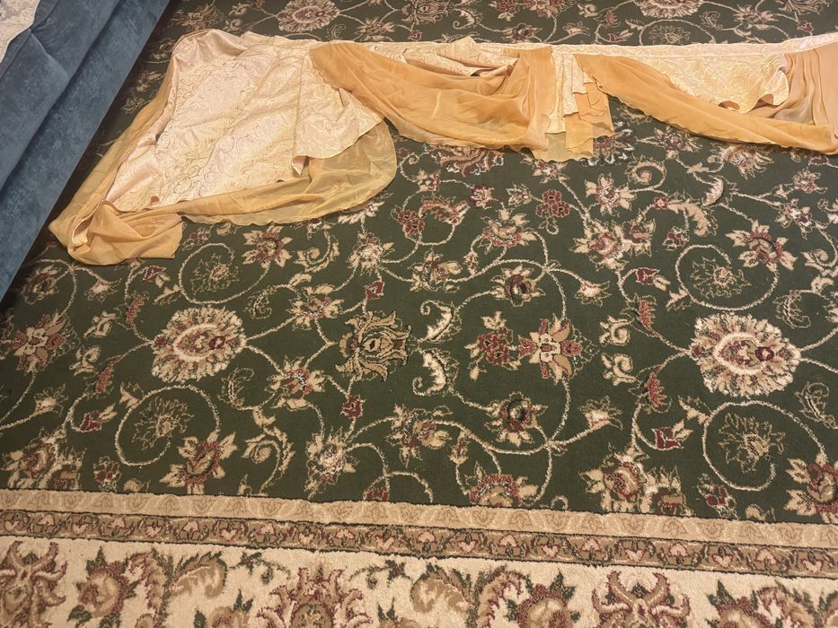 Ламбрикен продается