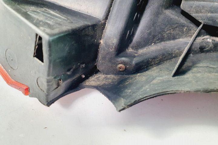 Stop stanga Nissan X-Trail T30 (2001 - 2004)