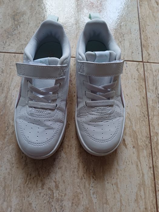 Vând adidași puma fetita mărimea 32