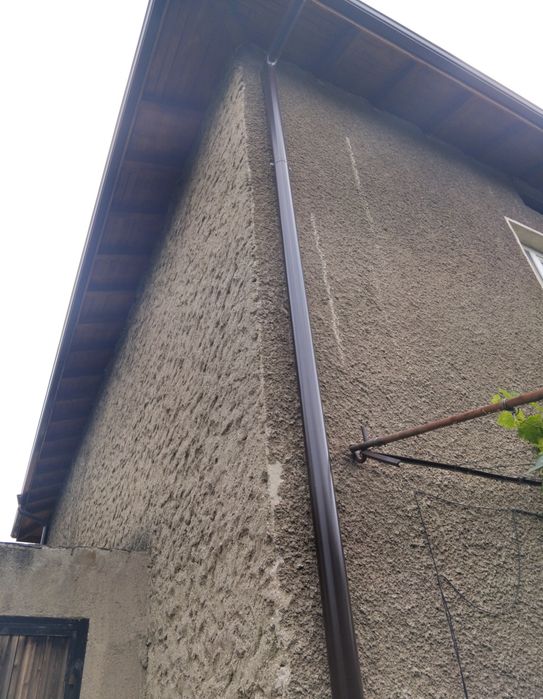 Продава къща в гр.Бобов дол
