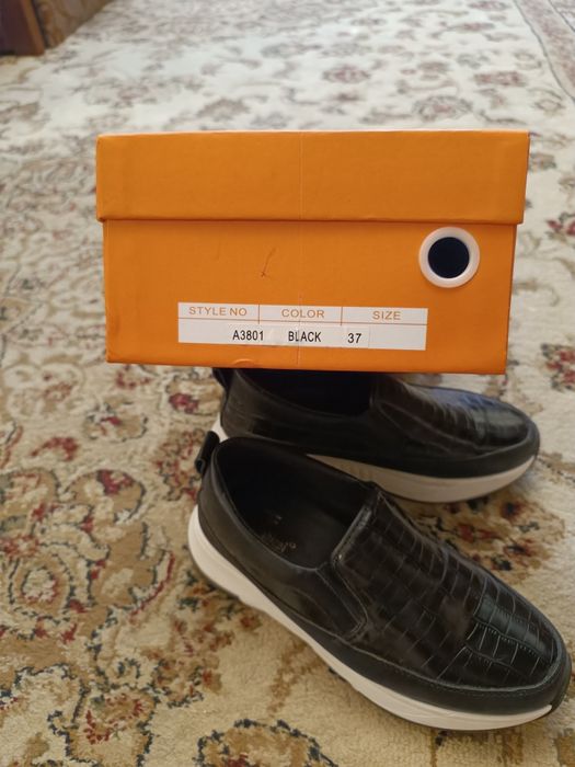 Продам осенние туфли