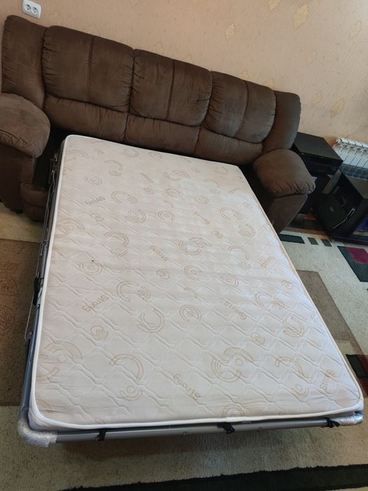 Продам диваны и кресло