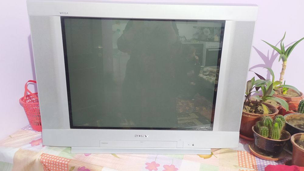 телевизор SONY , ишлайди