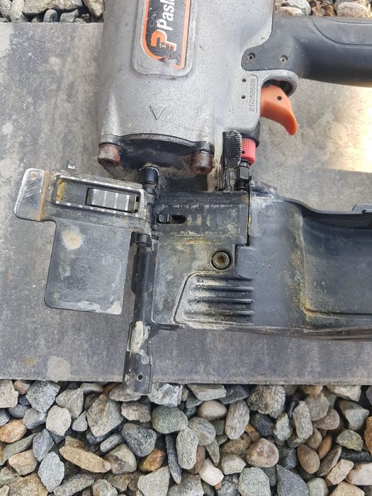 Pistol pneumatic cuie lemn Paslode CNP75.1