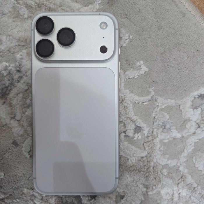Iphone 17 pro max 1tb silver