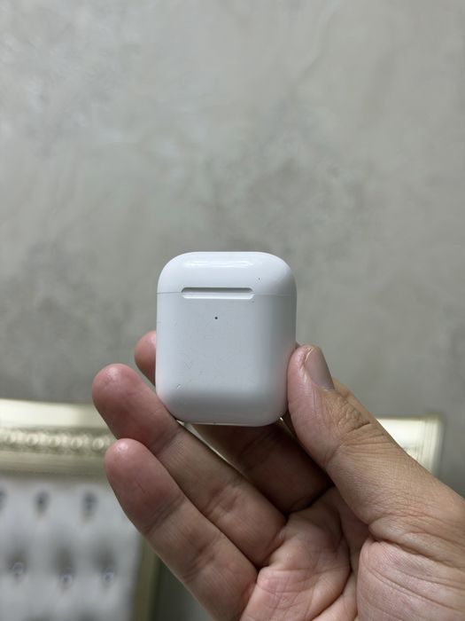 AirPods (2 Wireless Charging Case). Sotladi