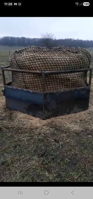 Plasa de fân pentru cai baloți