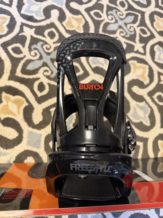 snowboard Burton Clash, Woodcor, flanc, Rocker