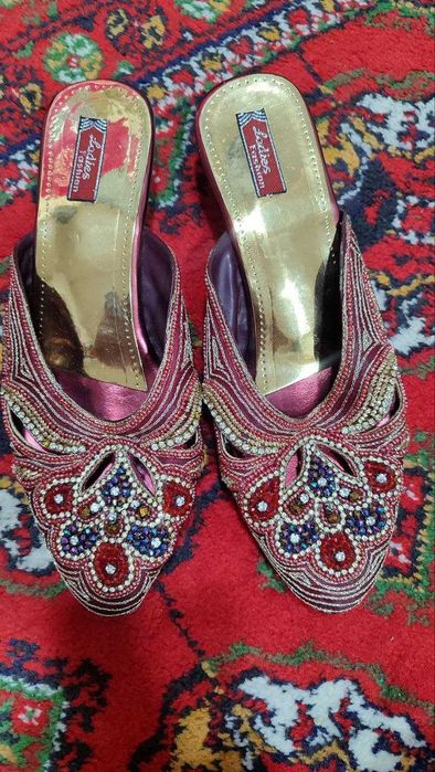 Тапочка домашний 36 размер за 150000