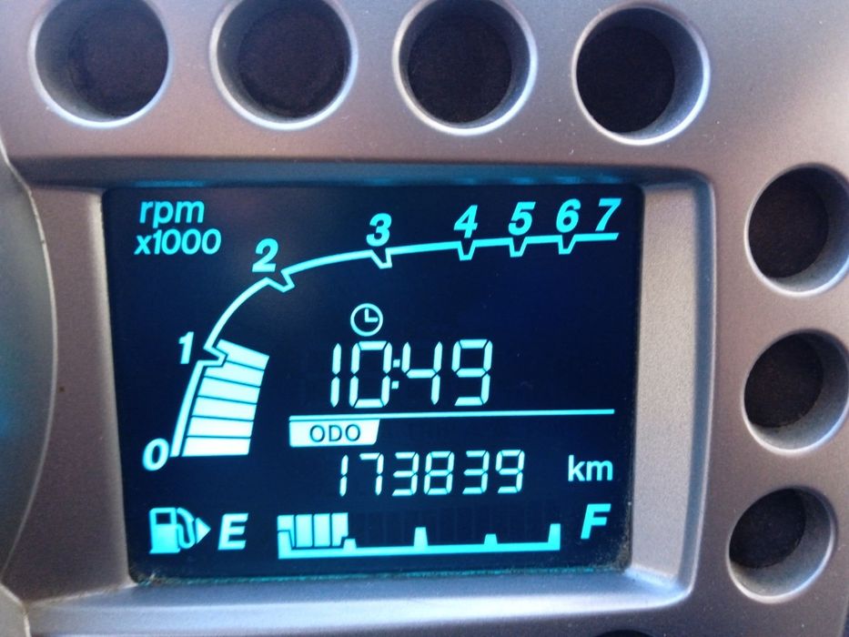 Чевролет спарк сотилади