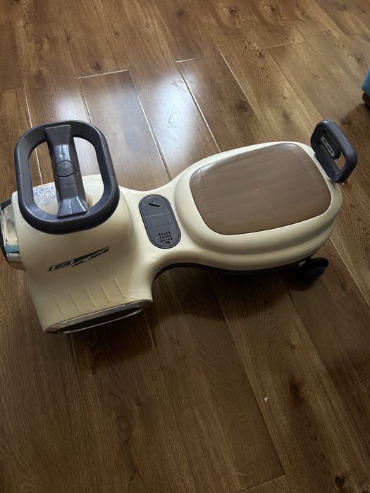 Продам детские машинки