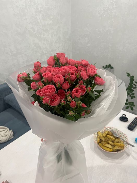 Цветы кустовые розы
