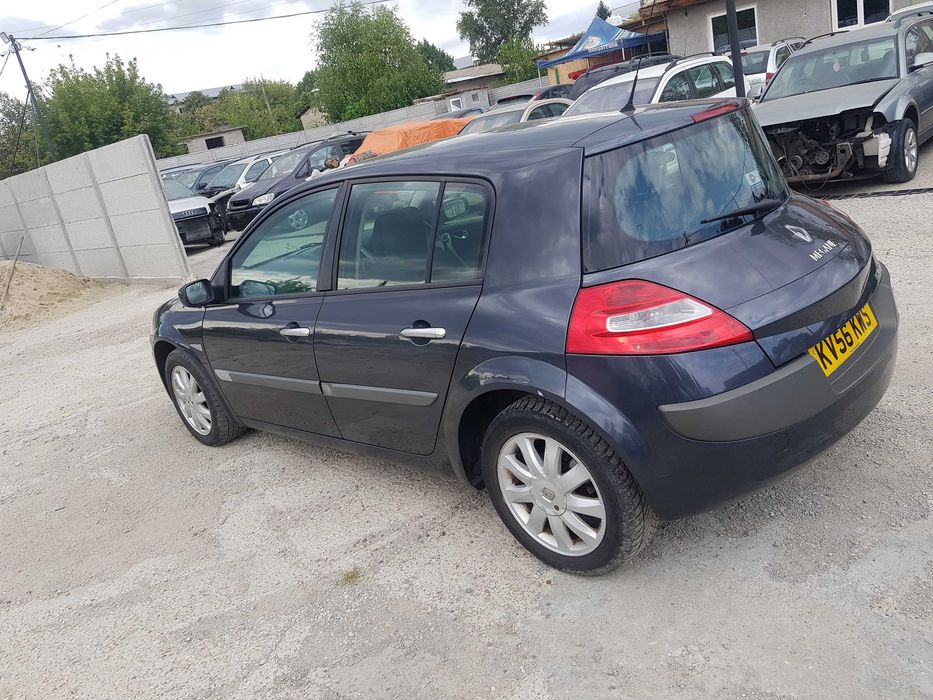 Dezmembram Renault Megane 2 1.6 b Usa fata/usa spate /punte spate