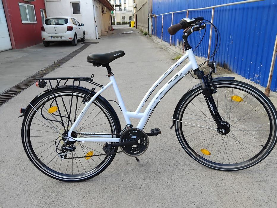 Vând bicicleta din aluminiu pentru damă