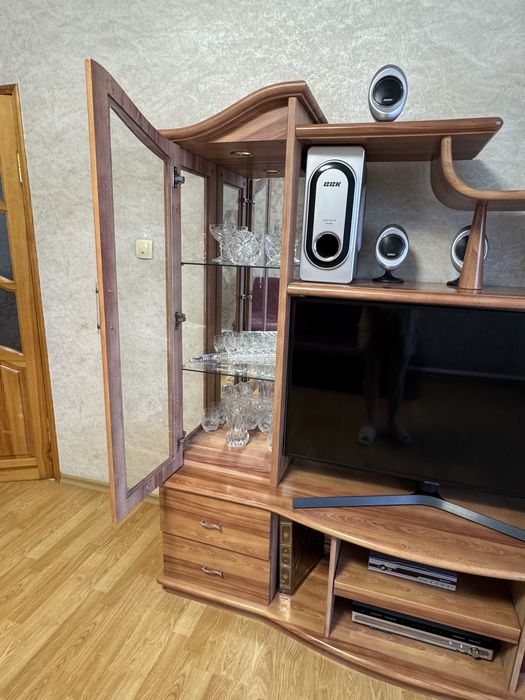 Шкаф для посуды , горка